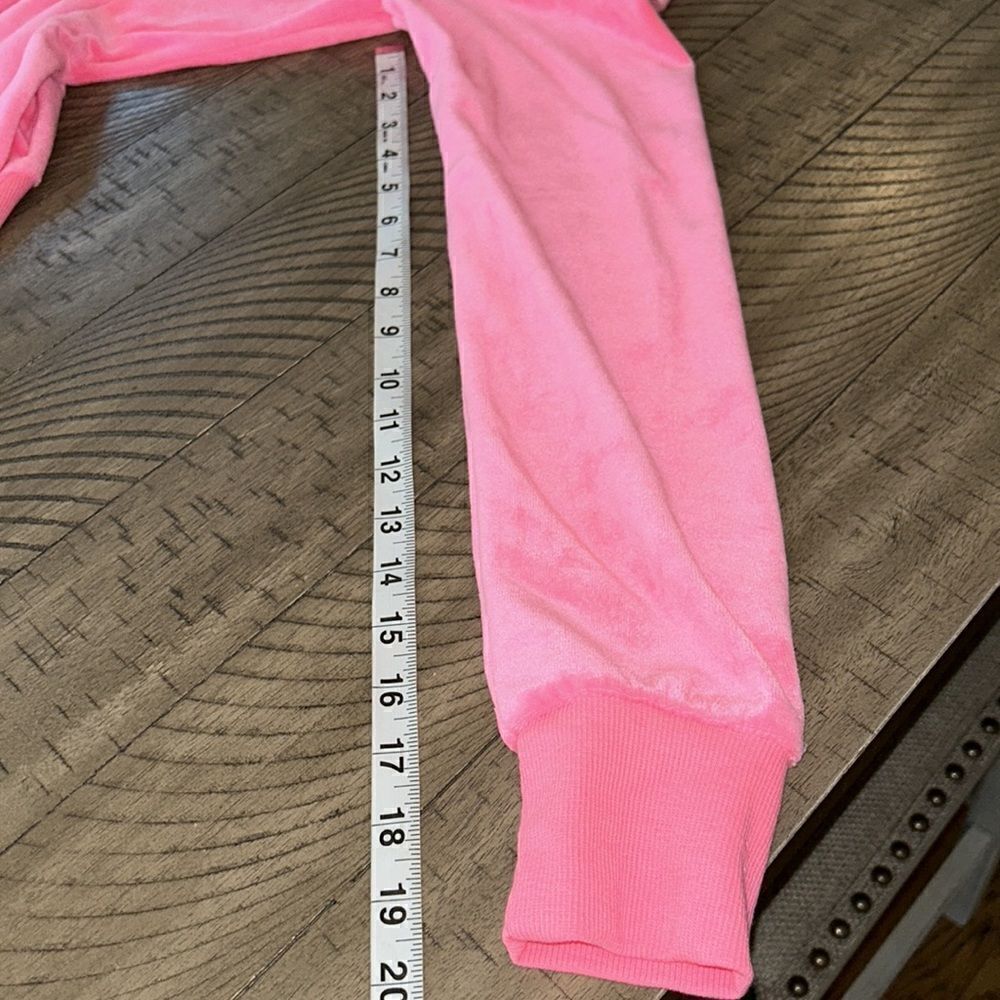 🩷 Neon Pink Velour Hoodie 2 Pockets. Adorable ☺️ - Picture 11 of 17